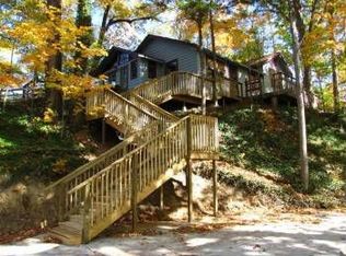 37425 Eagle Rd, Willoughby Hills, OH 44094