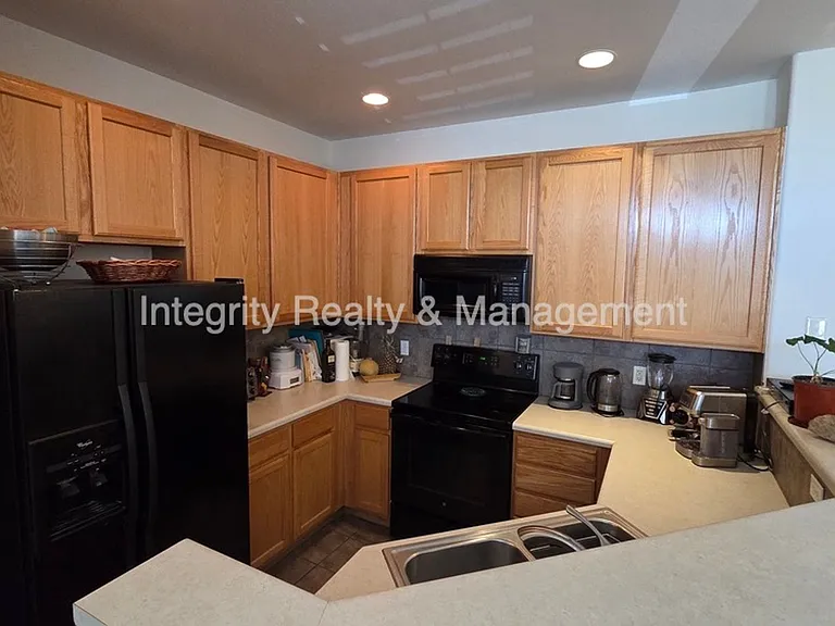 1261 Carlyle Park Cir — Photo 6