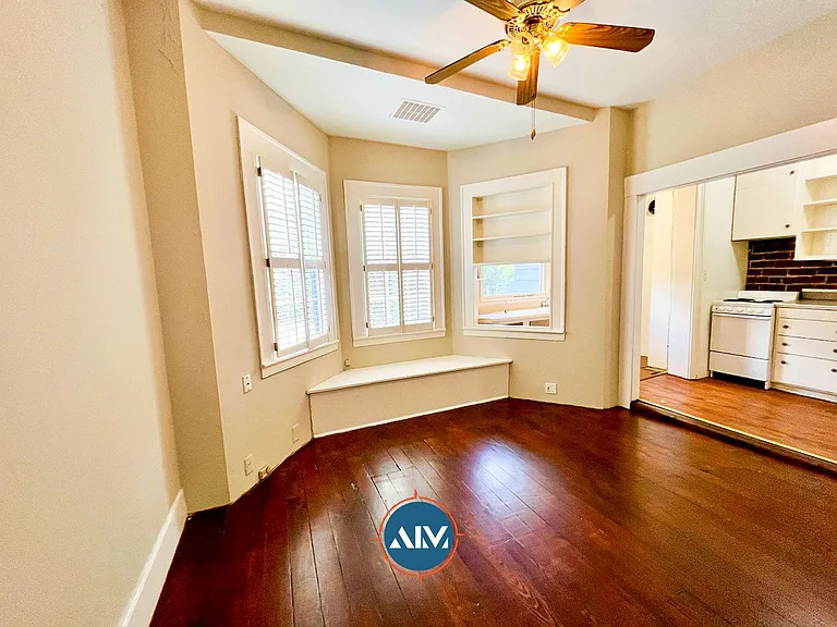 208 E Taylor St — Photo 21