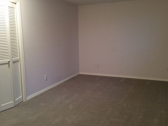 4th image of 1022 Mountain View Blvd S
