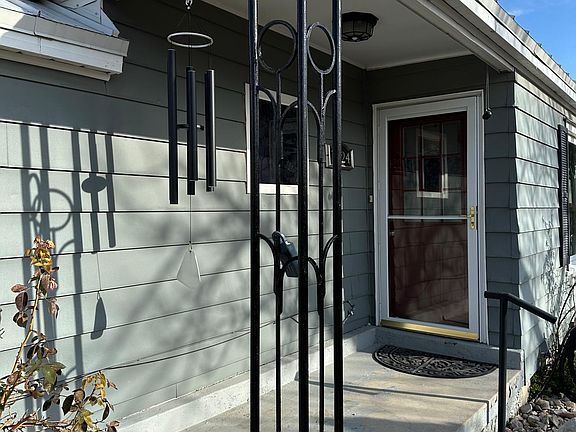 2nd image of 1224 W Illinois Ave
