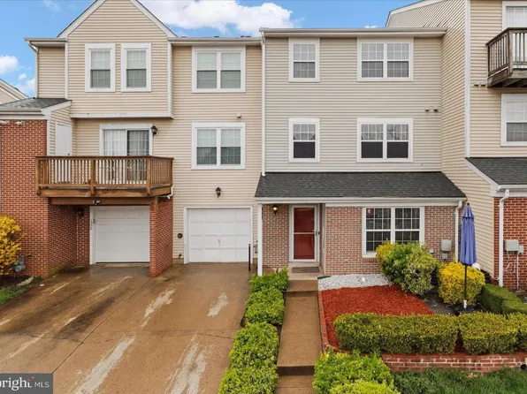 7994 Coachcrest Ct, Manassas, VA 20109