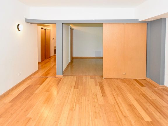 5th image of 1128 Darrow Ave #1N