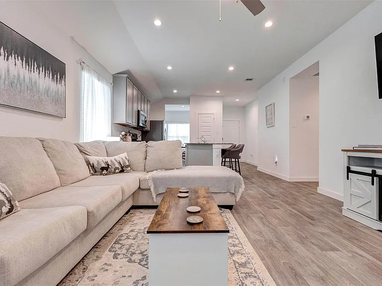 3910 Beltingham Bend Way — Photo 14