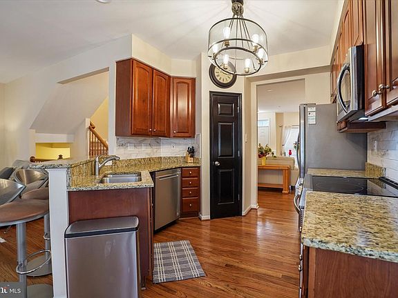 4th image of 2651 Crabapple Cir