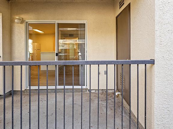 4th image of 2001 Eastwood Drive #11