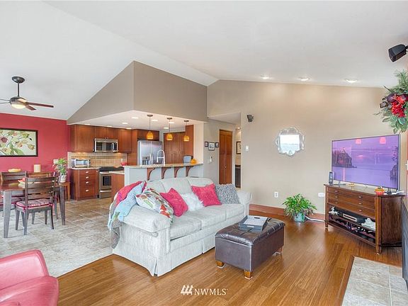 4th image of 1115 N I St APT 301