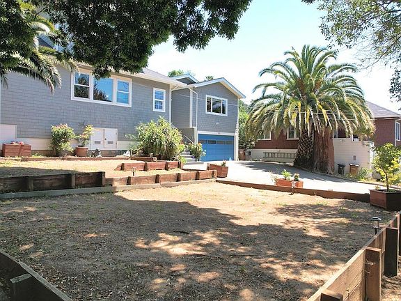 3rd image of 120 Villa Avenue