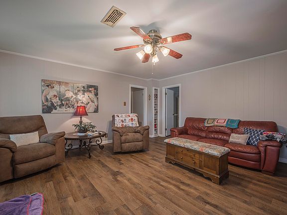 3rd image of 211 White Columns Dr