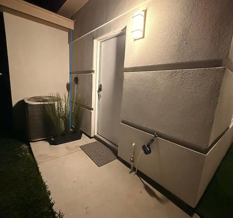 1st image of 122 Canteros Dr