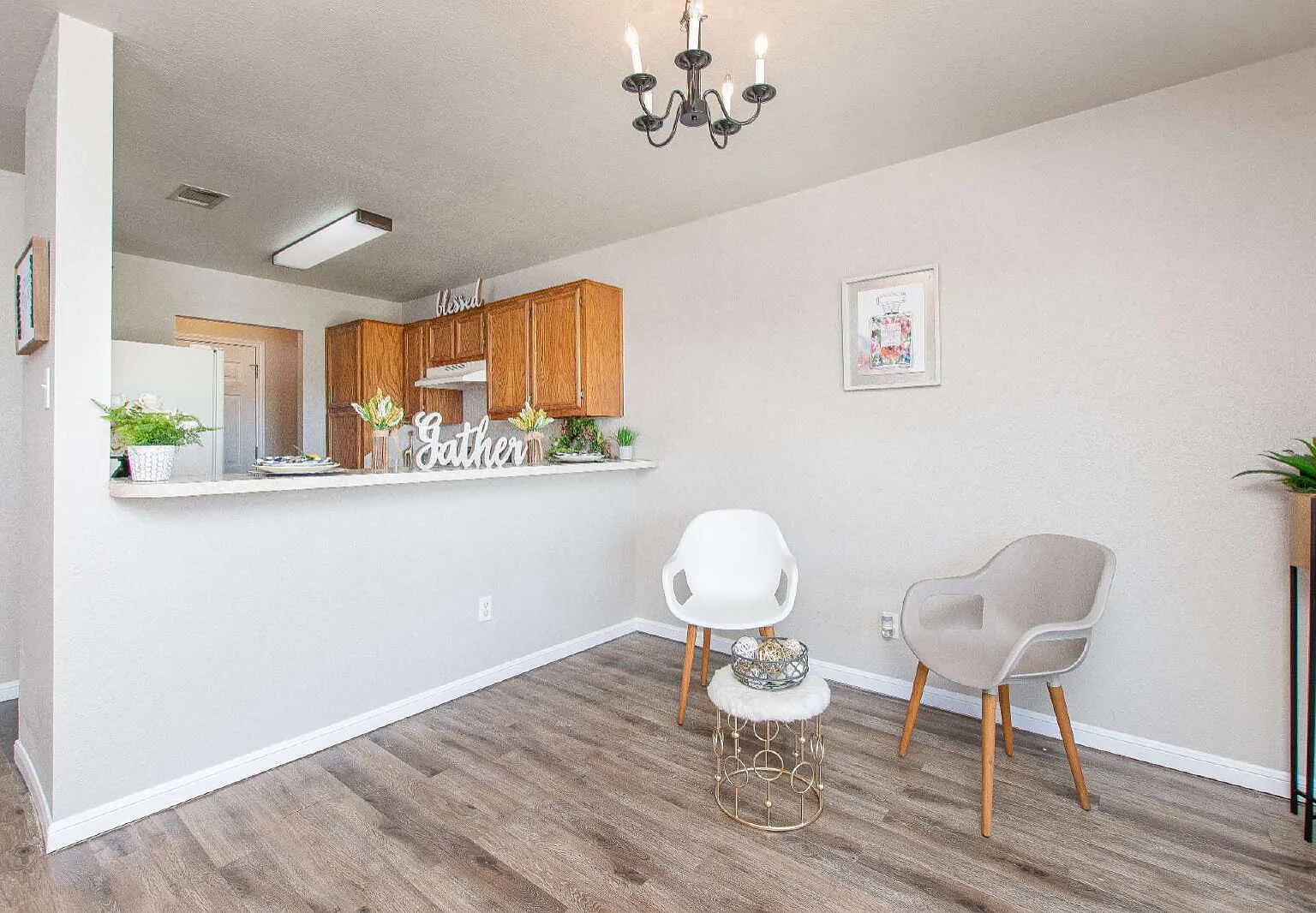 2 bed, 1.5 bath, 1016 sqft, $1,100 — Photo 3