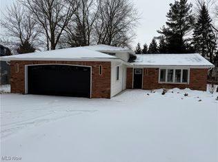 16667 Drake Rd, Strongsville, OH 44136