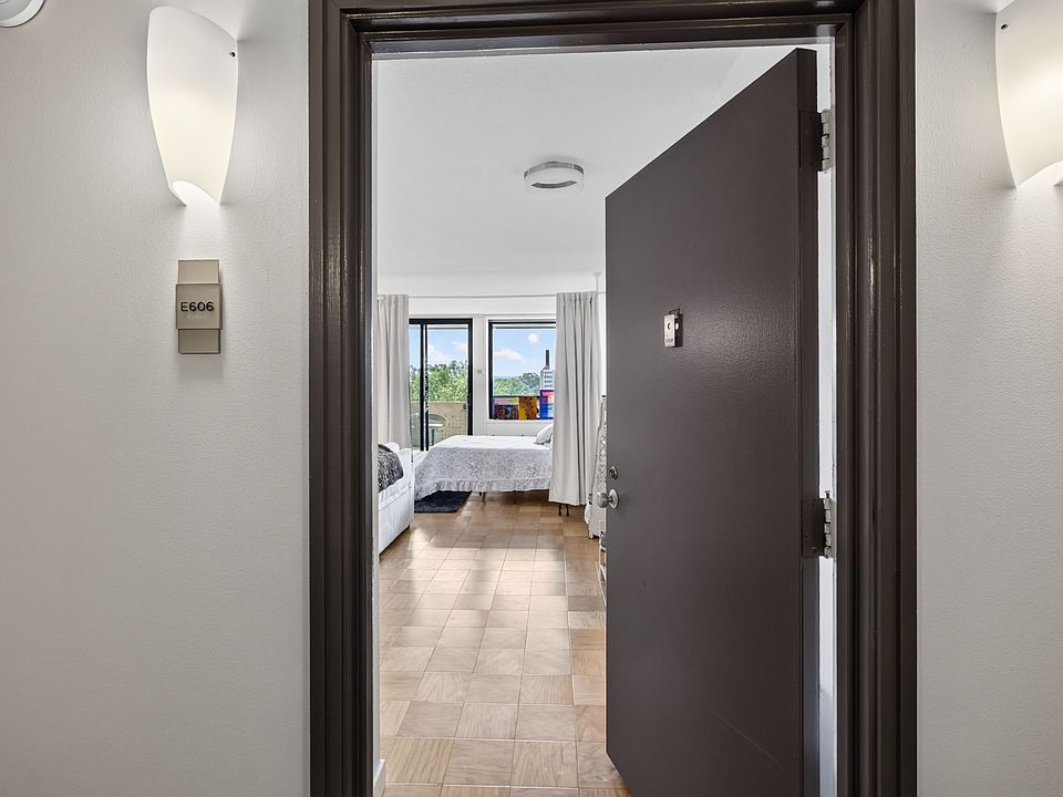 1st image of 1245 4th St SW #606