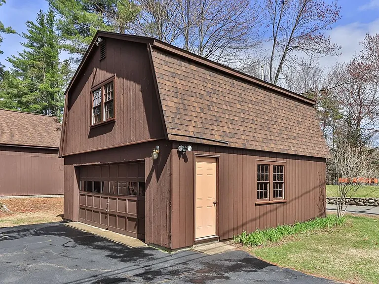 7 Howards Grv — Photo 28