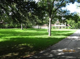 733 Baker Rd, Rosenberg, TX 77471