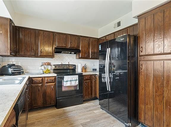 5th image of 10265 Cedarbrooke Ln