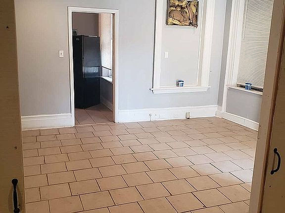 5th image of 1458 Market St