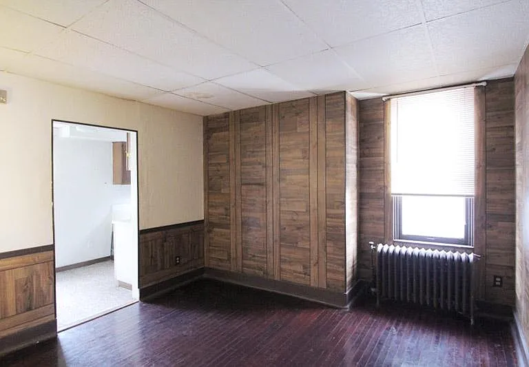 317 Franklin Ave #2 — Photo 6