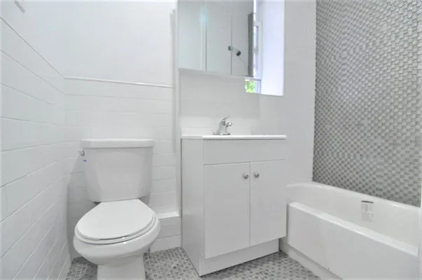 Rented by Clove Realty LLC | media 10