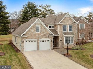 6881 Old Course Rd, Fayetteville, PA 17222