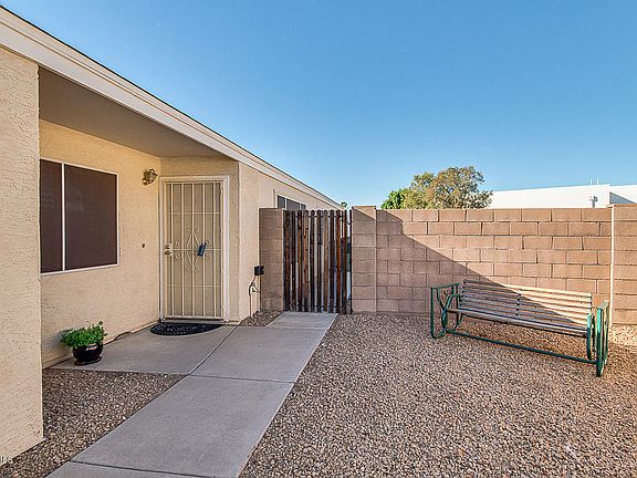 3rd image of 2886 W Muriel Dr