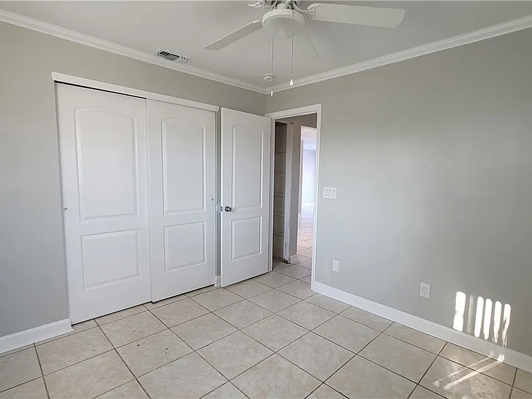 4402 Santa Barbara Blvd — Photo 14