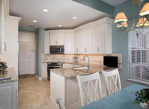 4th image of 26871 Wyndhurst Ct Unit 101