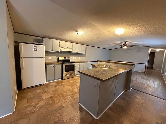 2nd image of 14195 Oak Meadow St