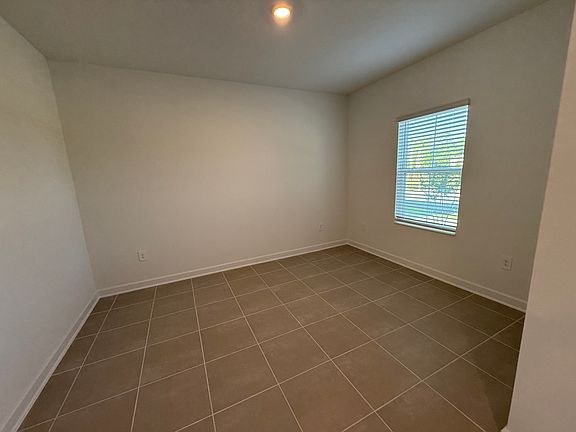 5th image of 3117 Zuni Rd