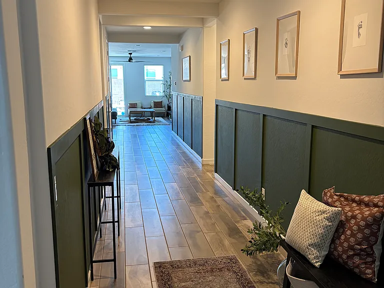 1456 W J Waltz Way — Photo 2