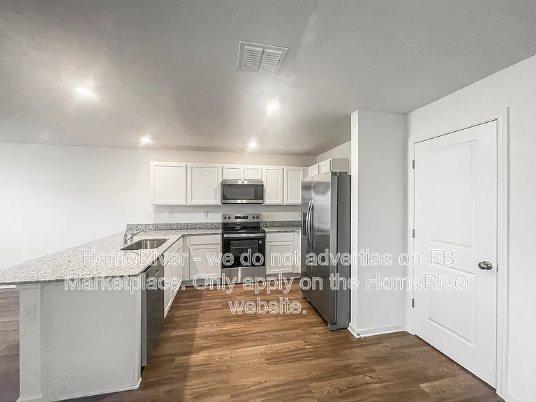 2269 Oklahoma Dr — Photo 5