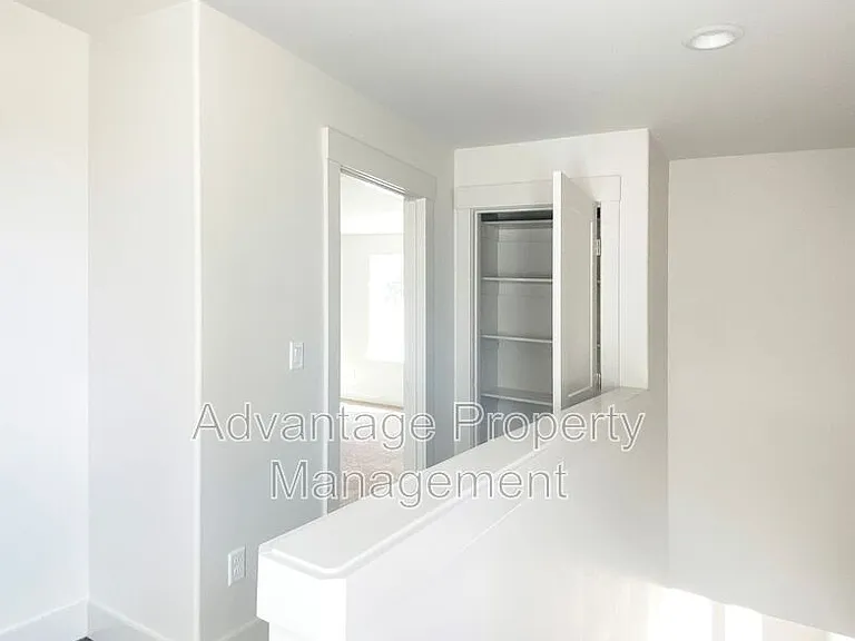 1786 S 9th St — Photo 9