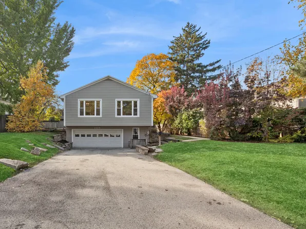 1108 N Main St, Wheaton, IL 60187