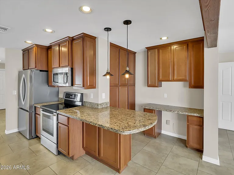 6036 N 8th St — Photo 12