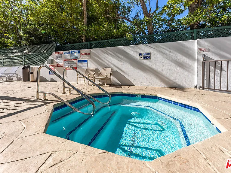 10551 Wilshire Blvd #1405 — Photo 11