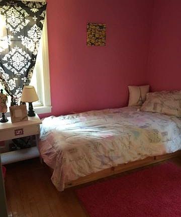 2nd bedroom, 1st floor