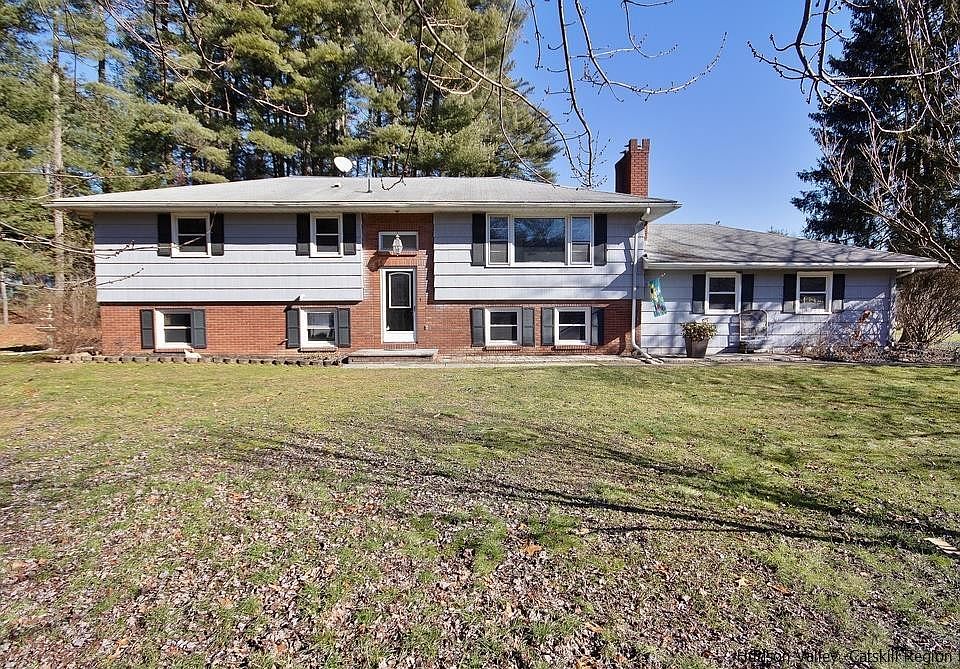 1st image of 140 Woodland Drive