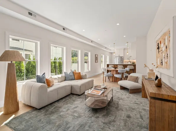 326 Lowell St #2, Somerville, MA 02145