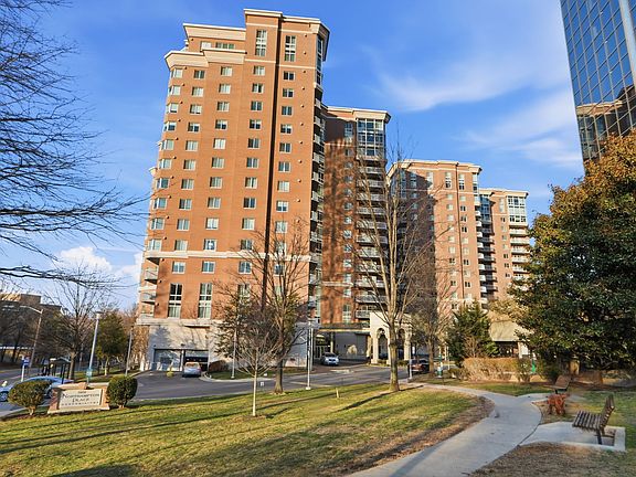 2nd image of 3101 Hampton Dr #608