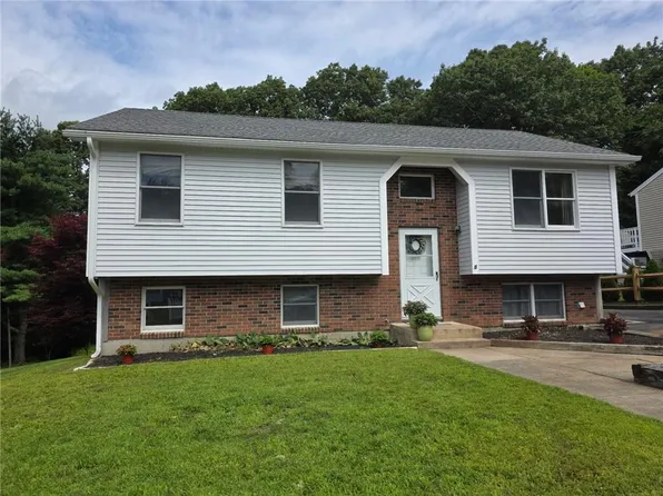 5 Brookview Ct, Westerly, RI 02891