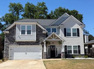 106 White Oak Pl, Smiths Station, AL 36877