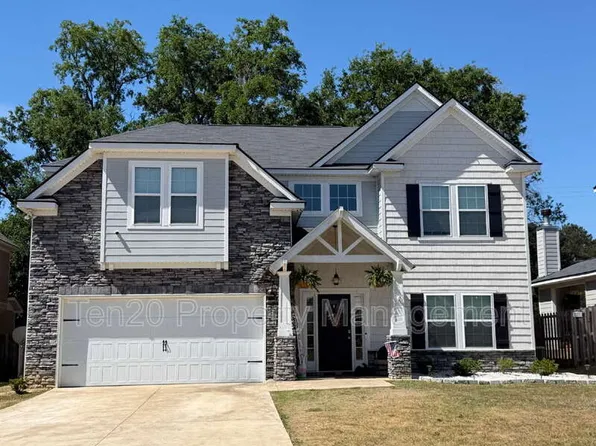 106 White Oak Pl, Smiths Station, AL 36877