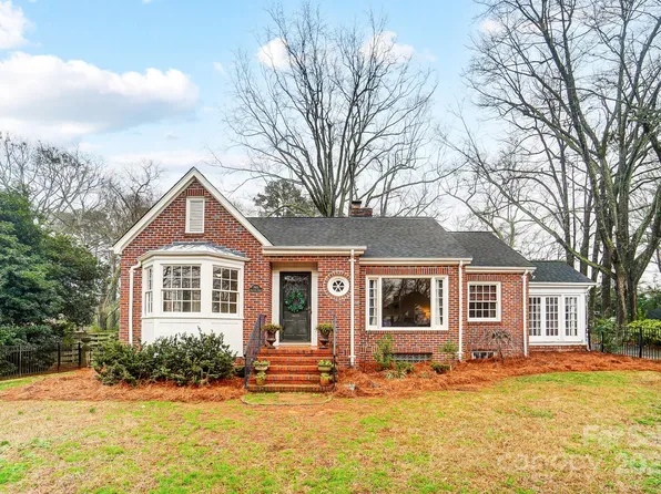 2613 Armstrong Cir, Gastonia, NC 28054