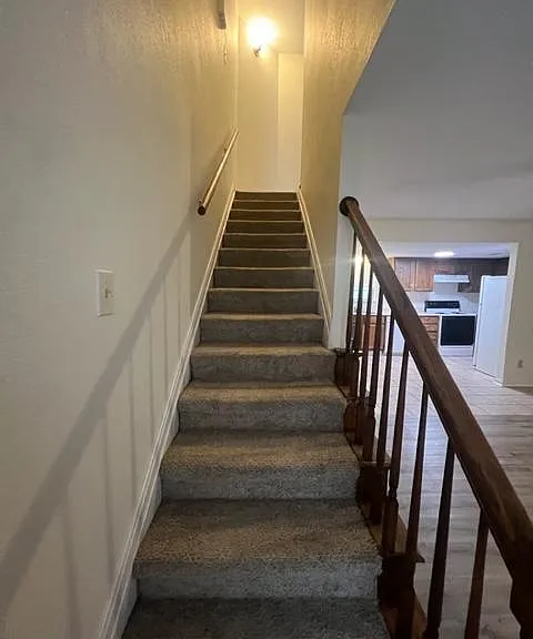 12 Lumpkin Dr #2 — Photo 8