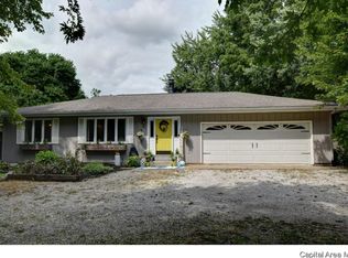 8019 Donna Ln, Cantrall, IL 62625