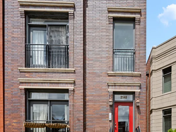 2140 W Huron St APT 2F, Chicago, IL 60612