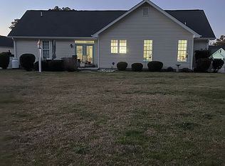 114 Meadowbrook Ct, Cedar Pt, NC 28584
