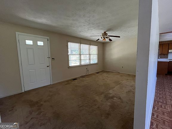 5th image of 4401 Crystal Lake Dr