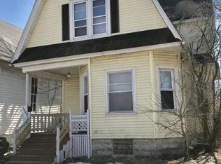 1207 61st St, Kenosha, WI 53143