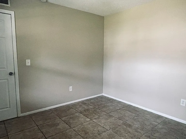53 Windtree Ln #G102 — Photo 4